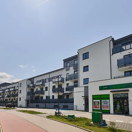 - 11 Listopada 70c アパート シフィノウイシチェ